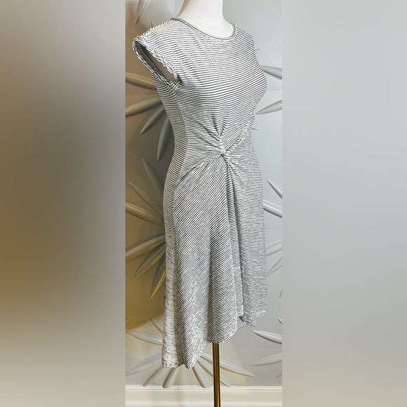 Max Studio XS black & white twist knot dress w/high low effect. Bust 32”-34” - Picture 2 of 5